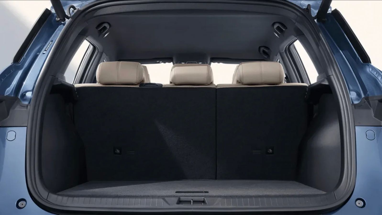 Η BYD φέρνει και το Sealion 5 DM-i στην Ευρώπη